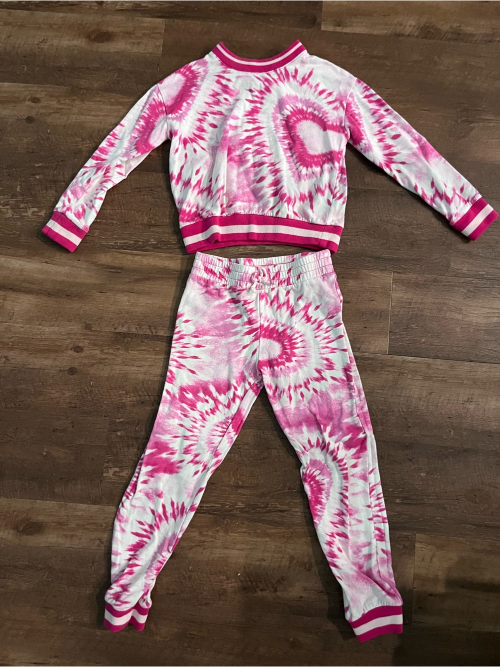 crown & ivy Pink Tie-Dye Kids Lounge Set - Sweatshirt & Joggers